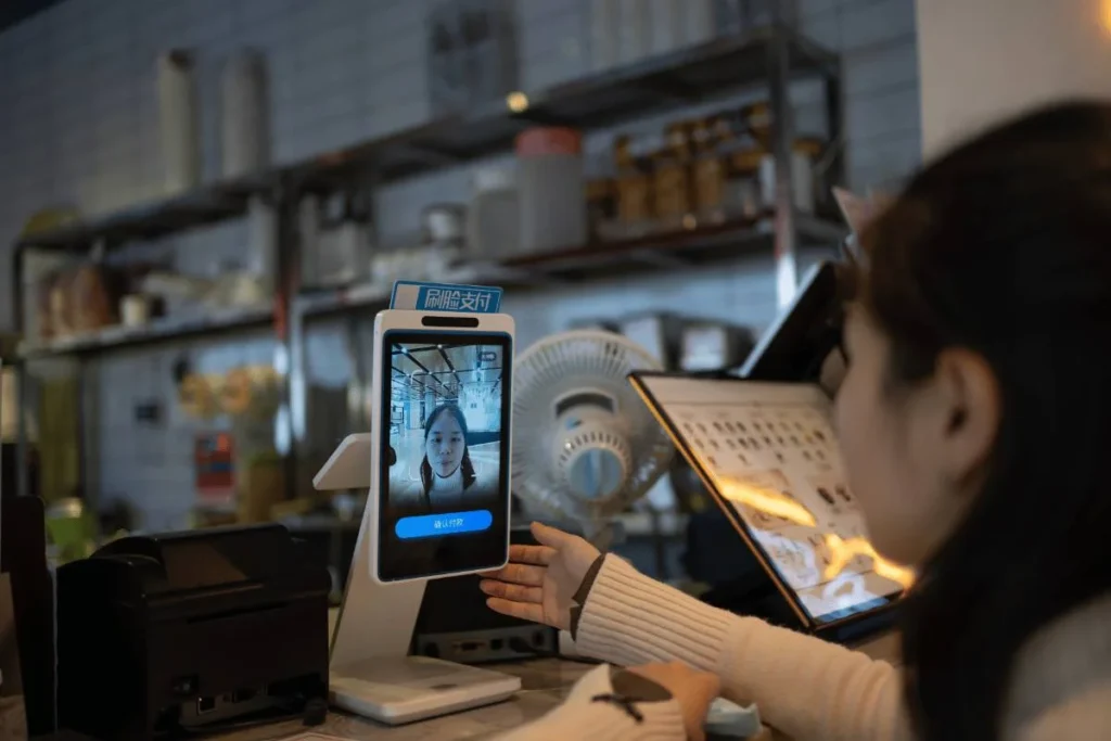 Facial recognition payment